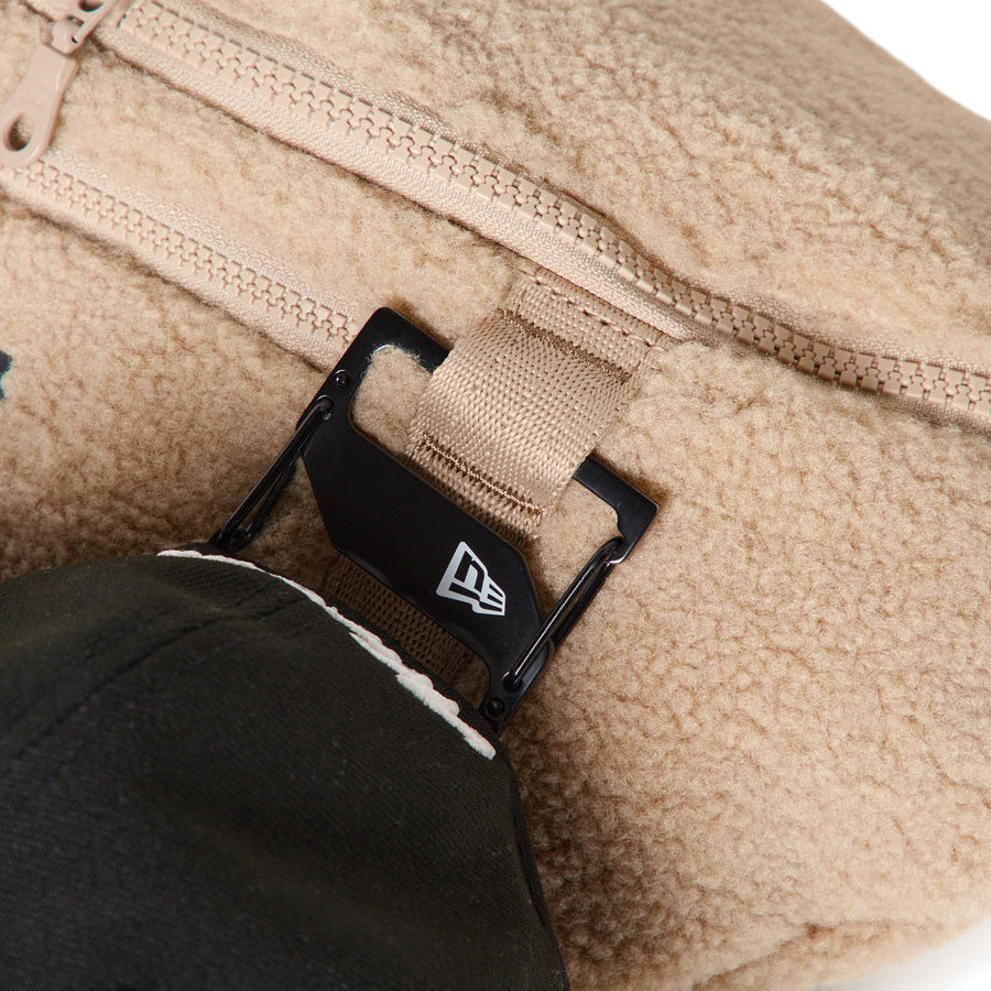 ニューエラ バッグ NEW ERA WEISTBAG ウエストバッグ 2L ボア ベージュ 15121542 キャップクリップ