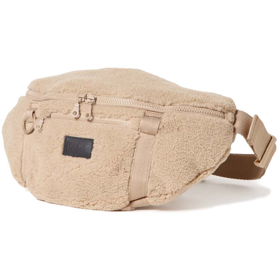 ニューエラ バッグ NEW ERA WEISTBAG ウエストバッグ 2L ボア ベージュ 15121542 右斜め前