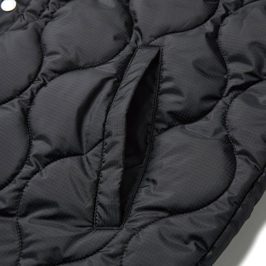 インサレーティッド キルティング ジャケット ブラック | ゴルフ