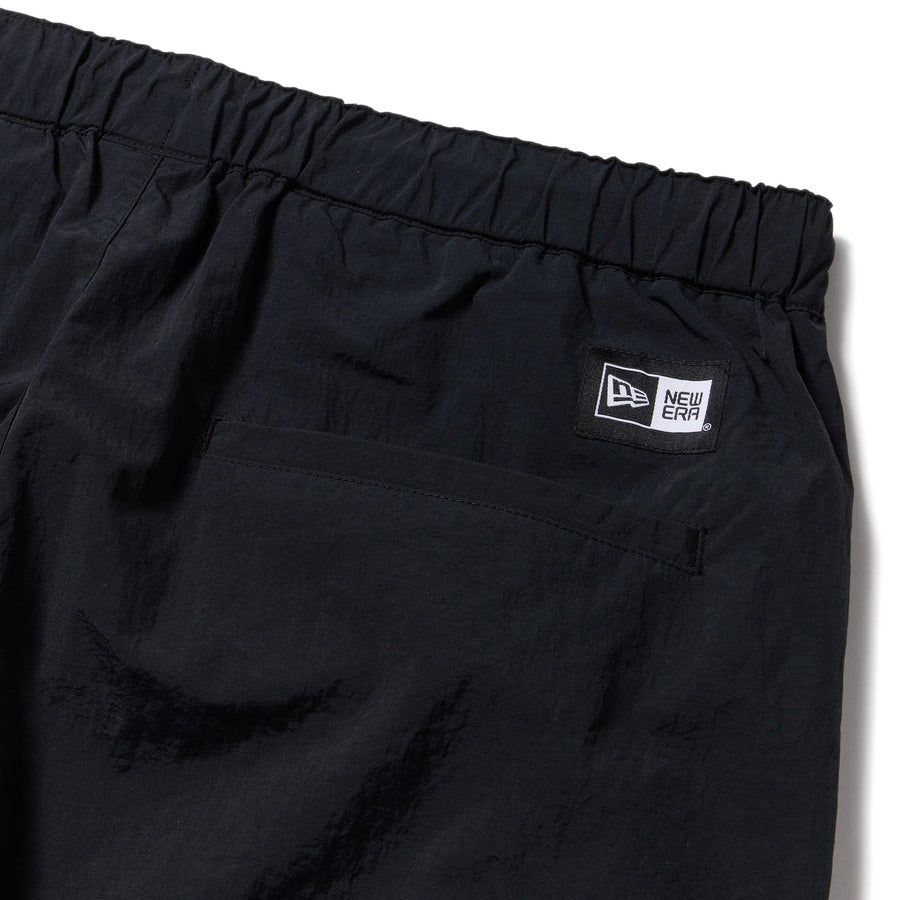 オーバーサイズド ナイロン カーゴパンツ ブラック