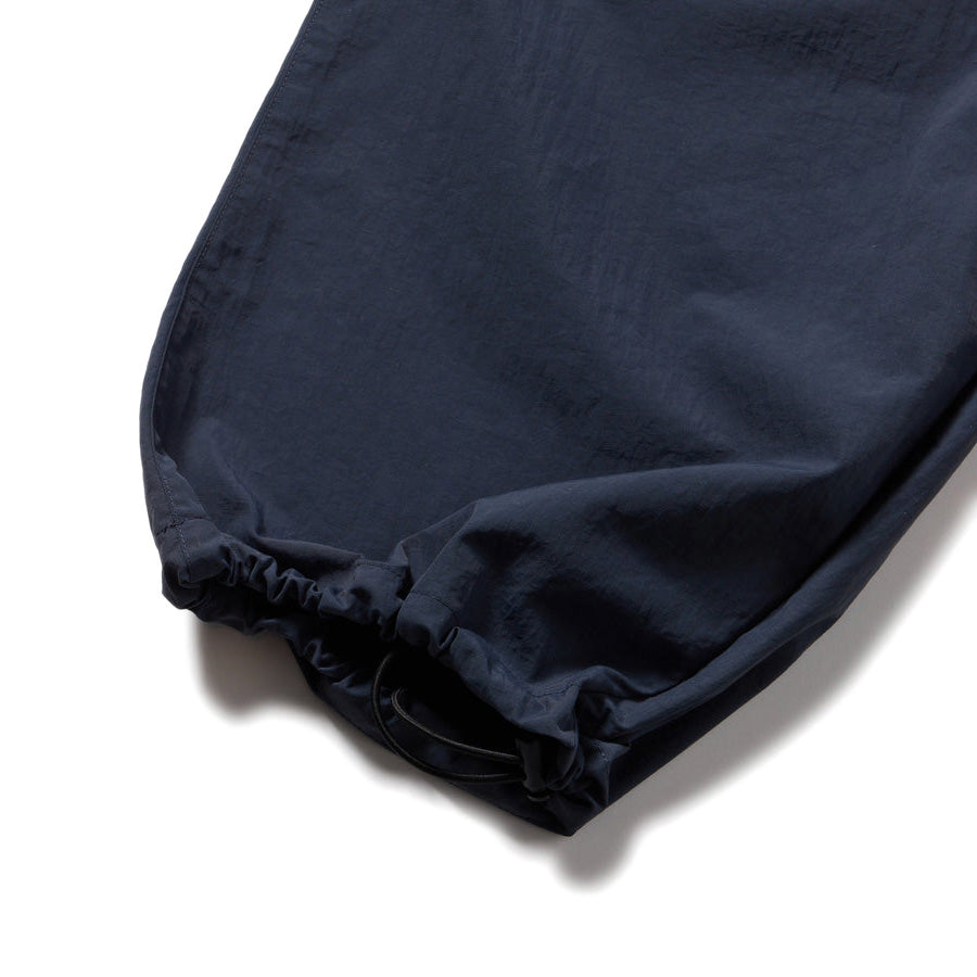 オーバーサイズド ナイロン カーゴパンツ ネイビー