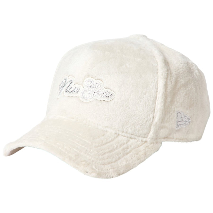 9FORTY A-Frame Micro Fur ラインストーン NEW ERA ロゴ ホワイト