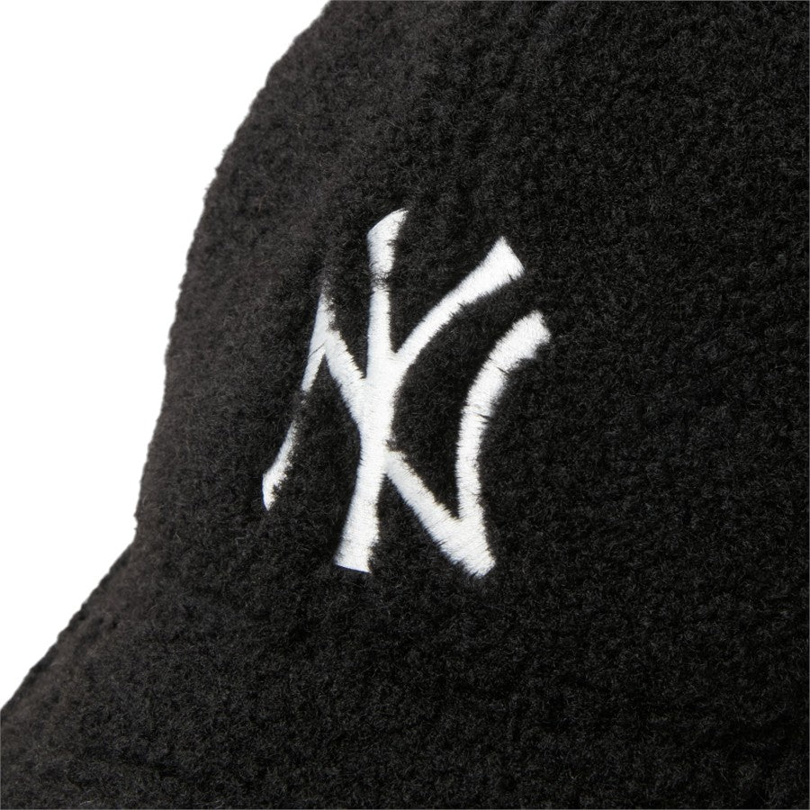 9TWENTY Boa Fleece ニューヨーク・ヤンキース ブラック