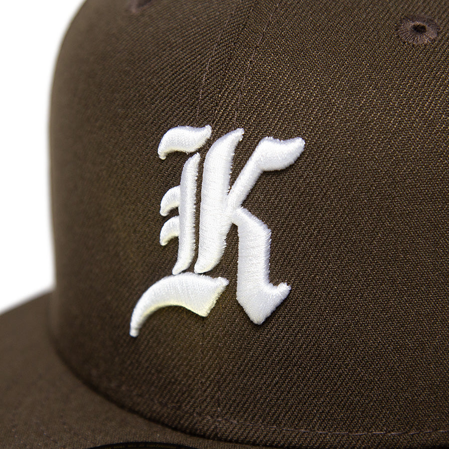 KINGS 別注 59FIFTY ANTIQUE K ウォルナット ホワイト ケリーアンダーバイザー