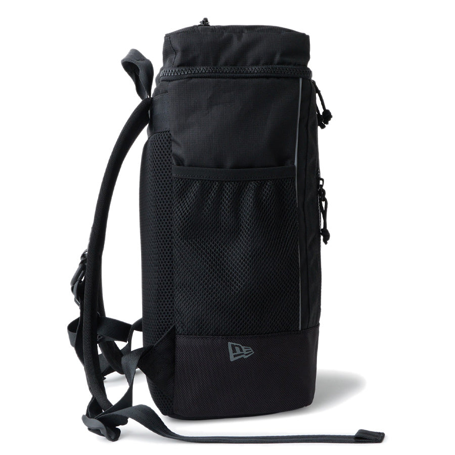ニューエラ KIDS Youth ボックスパック 16L NEW ERAロゴ ブラック リフレクトシルバー 14750829 右サイド