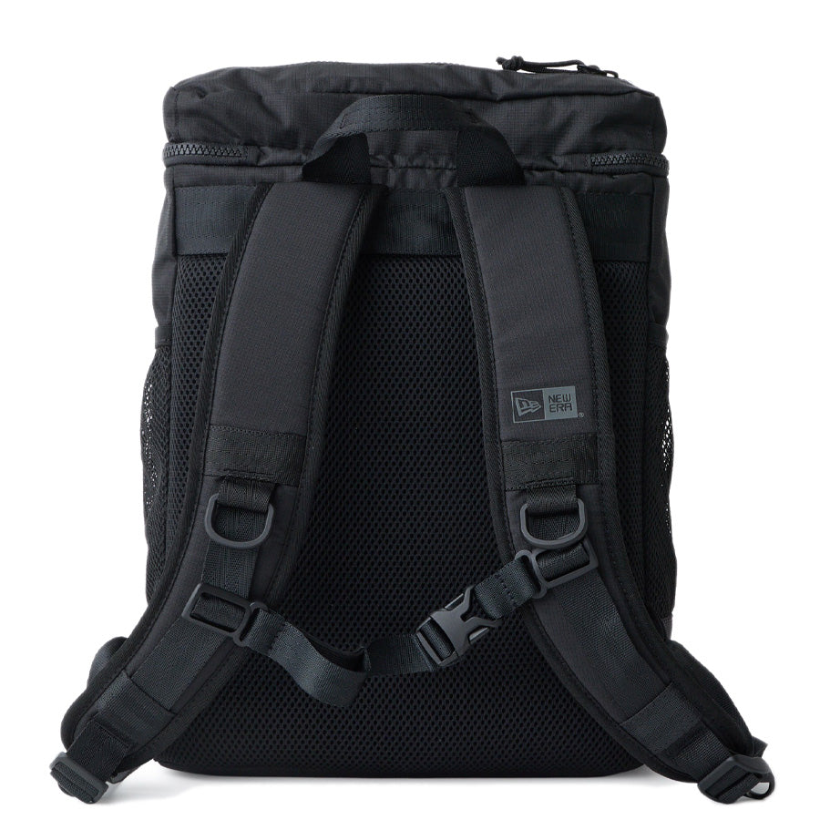 ニューエラ KIDS Youth ボックスパック 16L NEW ERAロゴ ブラック リフレクトシルバー 14750829 背面