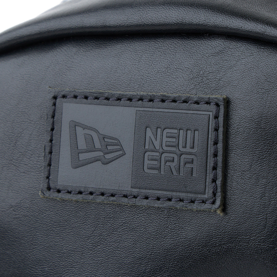 ニューエラ NEW ERA ショルダーポーチ 1.7L シンセティックレザー ブラック 14750857 フラッグロゴ