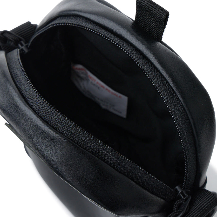 ニューエラ NEW ERA ショルダーポーチ 1.7L シンセティックレザー ブラック 14750857 ファスナー